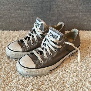 Converse Chuck Taylor low tops